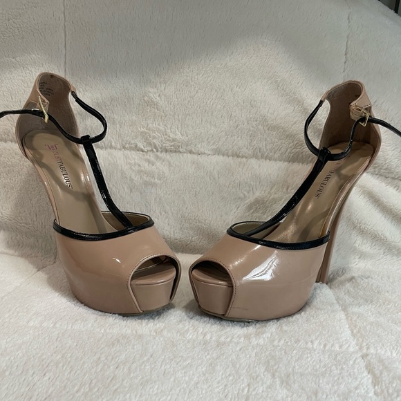 Women’s High Heels - Picture 8 of 9